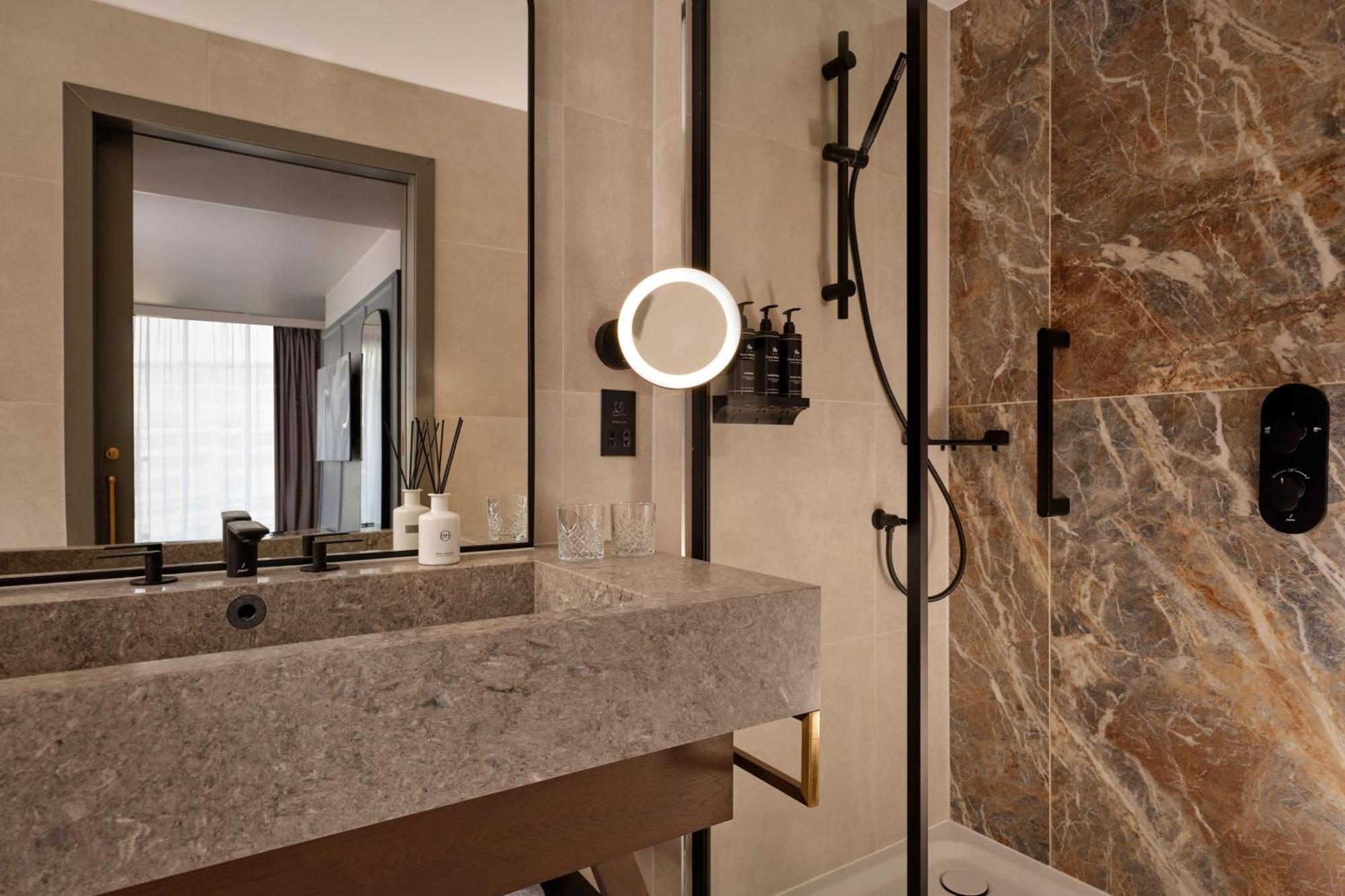 The Reach At Piccadilly, Manchester, A Tribute Portfolio Hotel Bagian luar foto